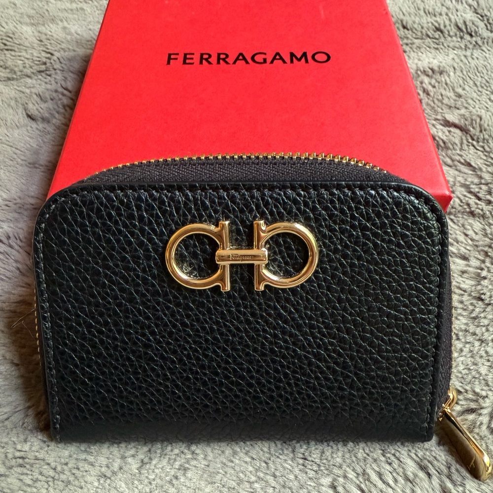 Ferragamo Gancini Leather Coin Purse/Wallet